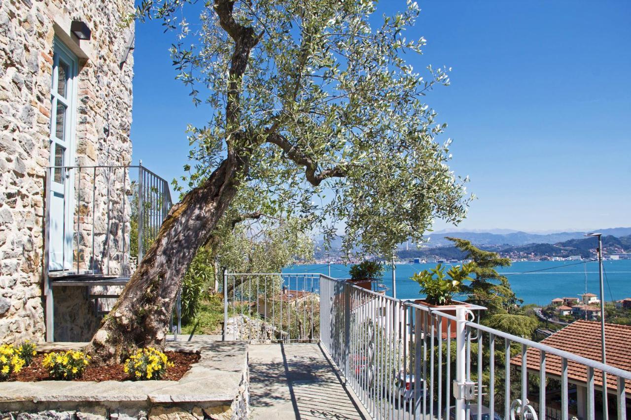 La Terrazza Con L'Ulivo - Guesthouse Con Terrazza E Vista Sul Golfo Dei Poeti Λα Σπέτσια Εξωτερικό φωτογραφία